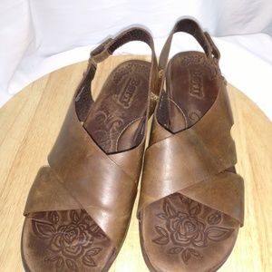 Born Brown Leather Sandals Size 11